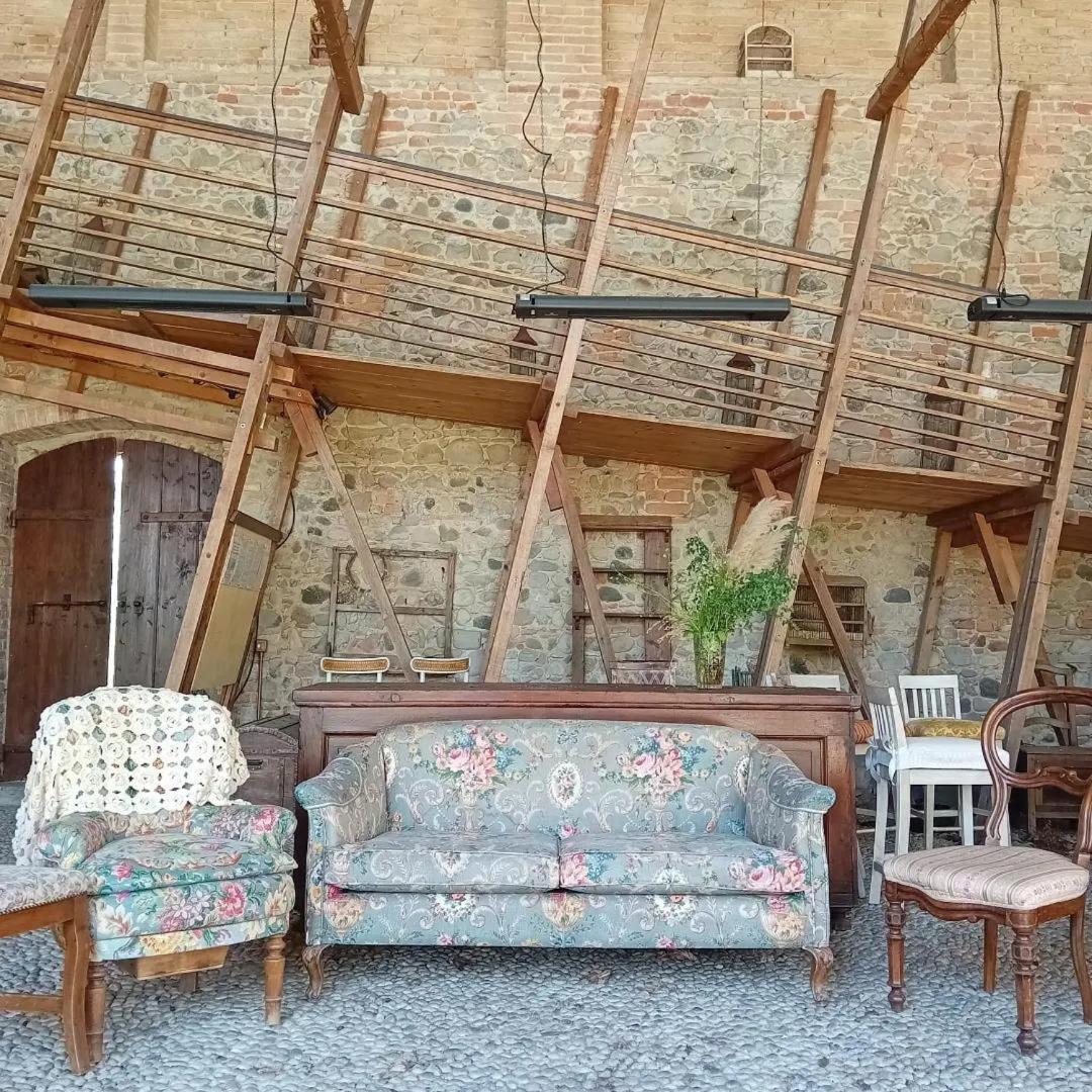 Locanda Dei Melograni Gossolengo ภายนอก รูปภาพ