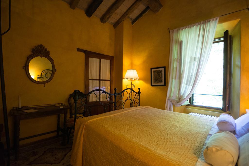 Locanda Dei Melograni Gossolengo ภายนอก รูปภาพ