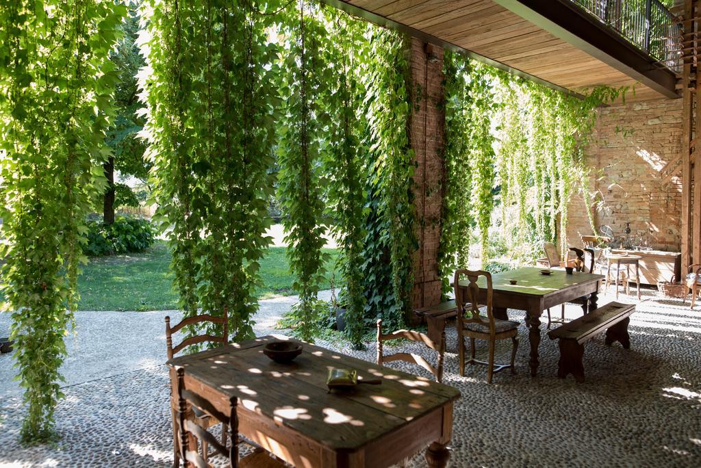 Locanda Dei Melograni Gossolengo ภายนอก รูปภาพ