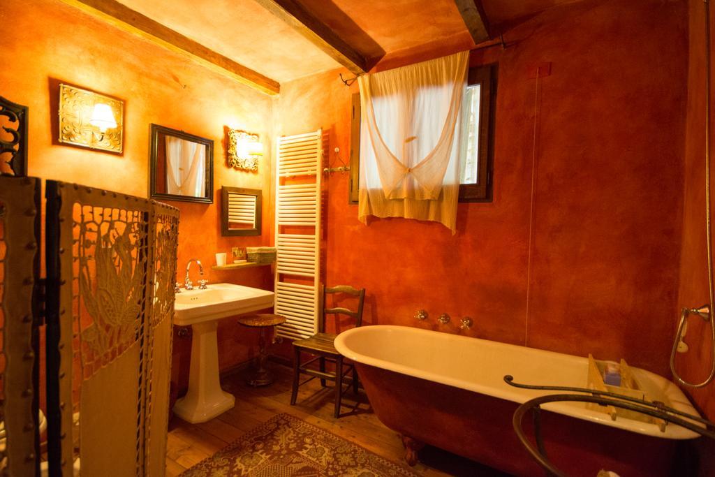 Locanda Dei Melograni Gossolengo ภายนอก รูปภาพ