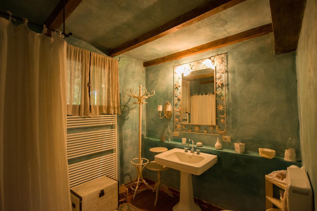 Locanda Dei Melograni Gossolengo ภายนอก รูปภาพ